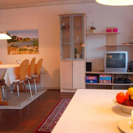 Three-bedroom Holiday In 3 度假居 *